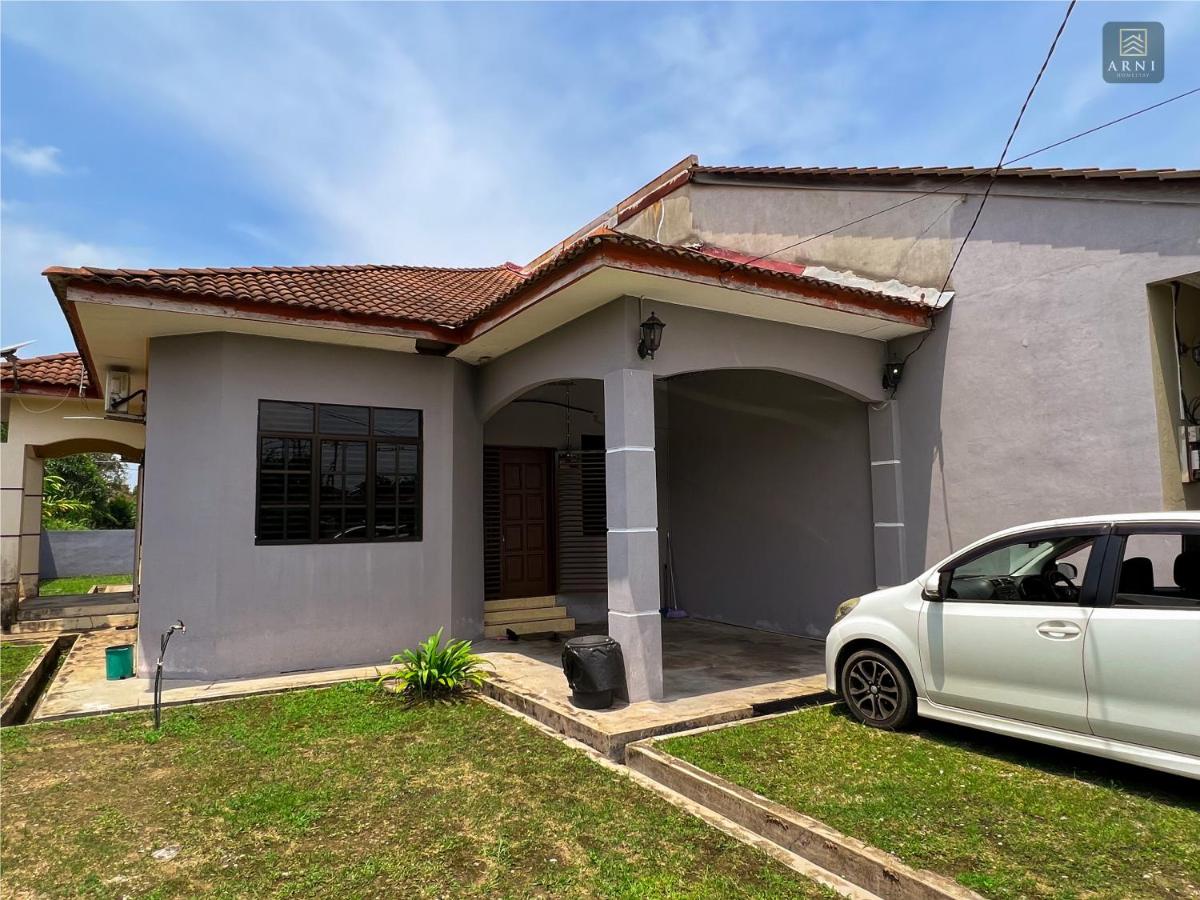 Arni Homestay - Mak Chili - Housity