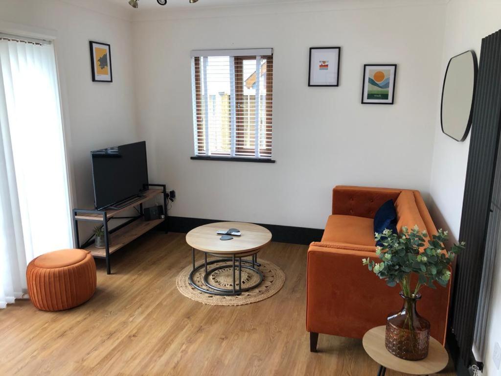 Little Oaks - Housity