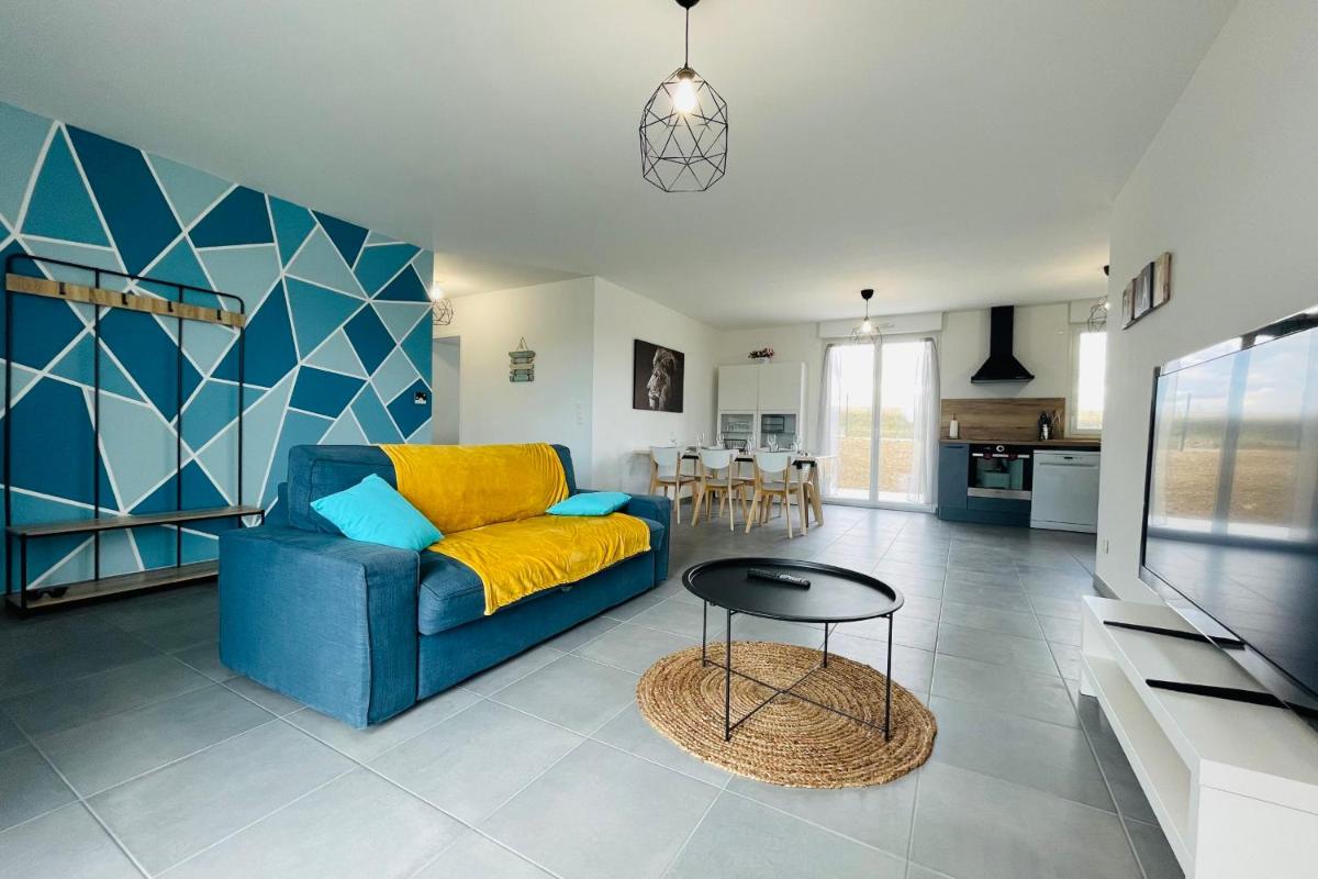 Spacious modern house near the Golf of Ardrée - Housity