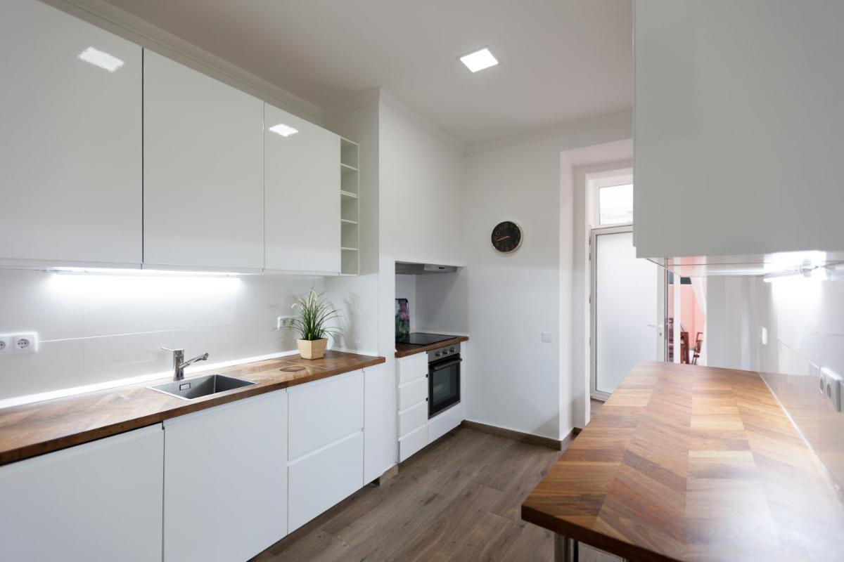 FLH Alameda Guest House - Housity