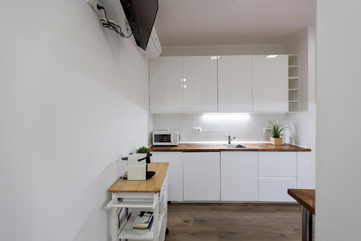 FLH Alameda Guest House - Housity