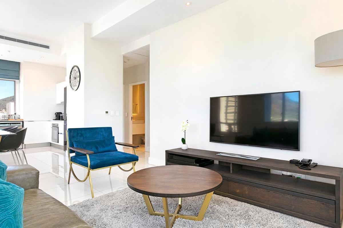 Stay In Luxury at Stonehill Place - Housity