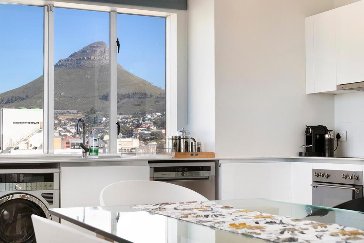Stay In Luxury at Stonehill Place - Housity