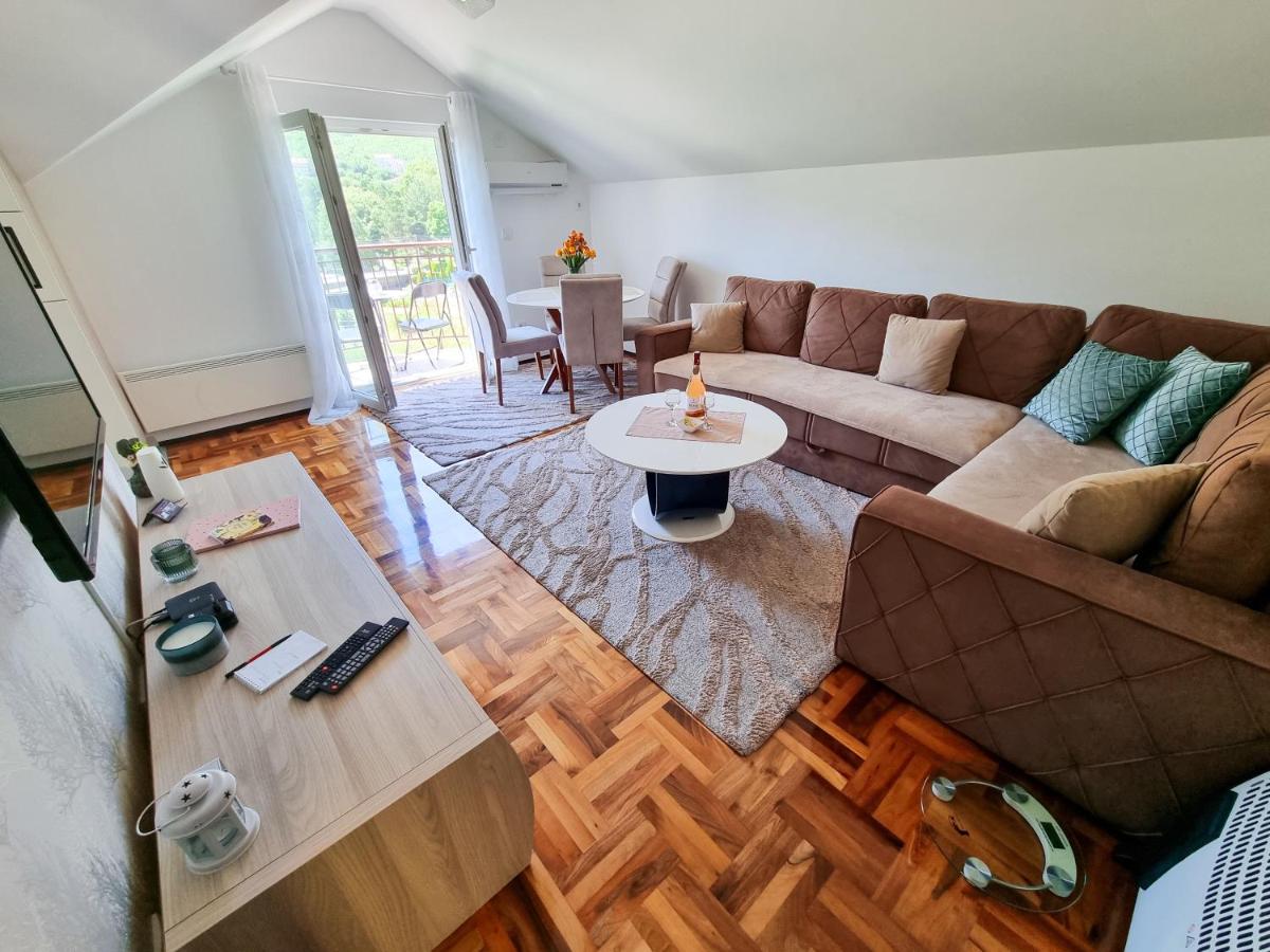 AS Delux Apartmani - Housity