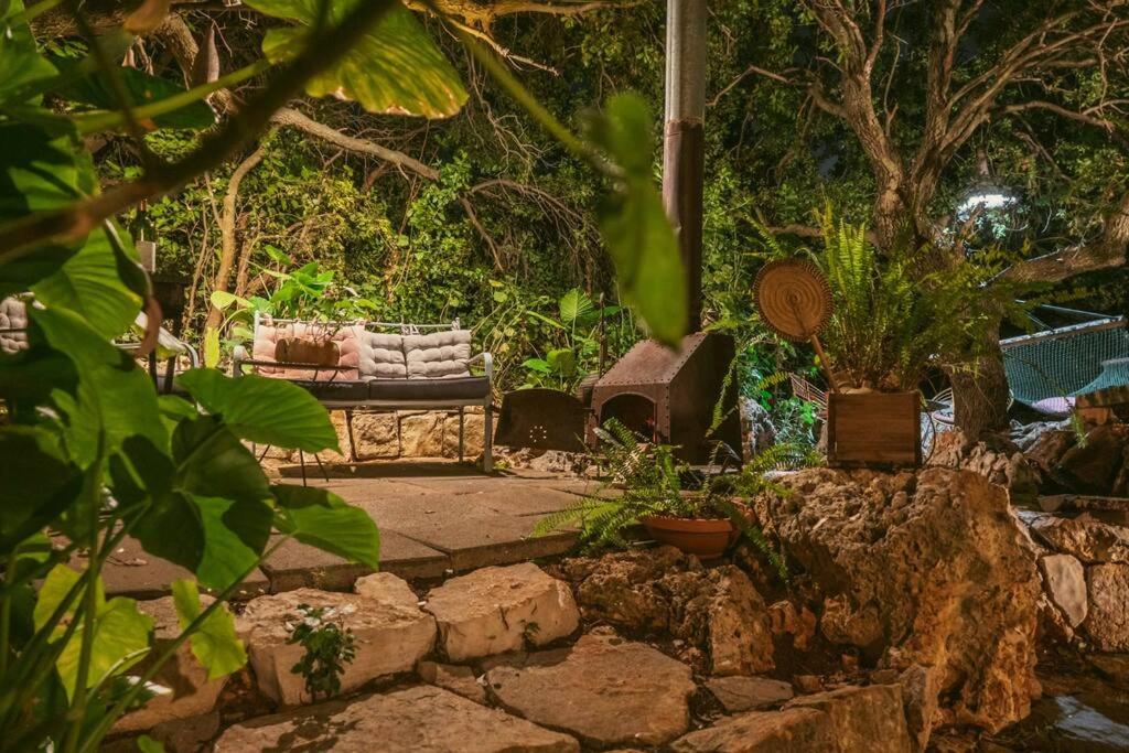 The Yurt in Abirim - Housity