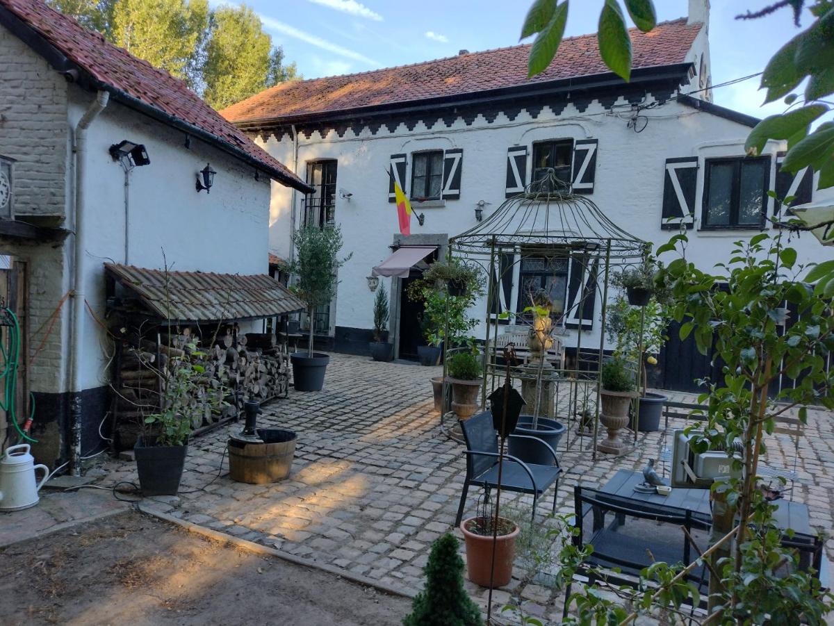 Moulin De Moxhe micro gîte et gîte - Bed &amp; Dreams - Housity