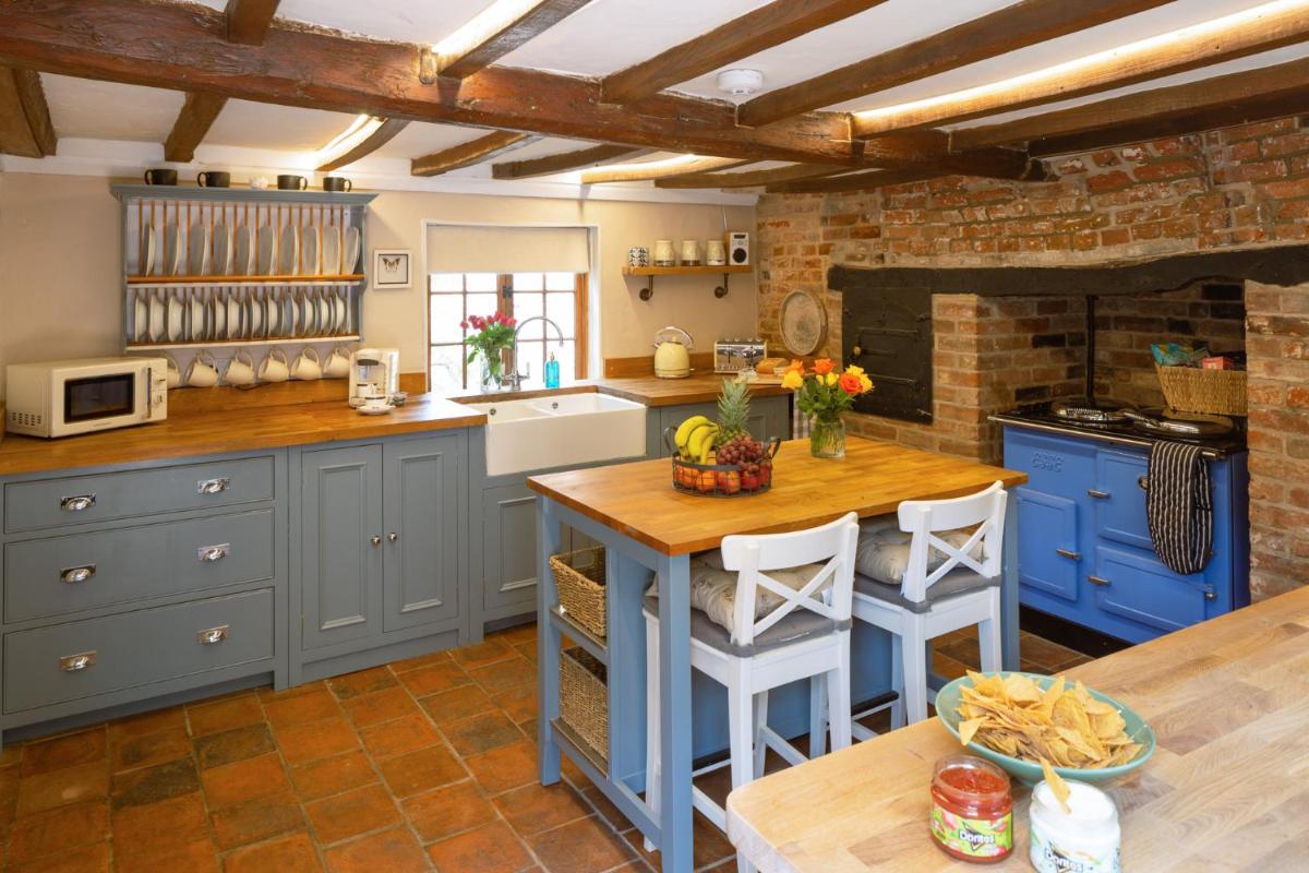 Vine Cottage - Housity