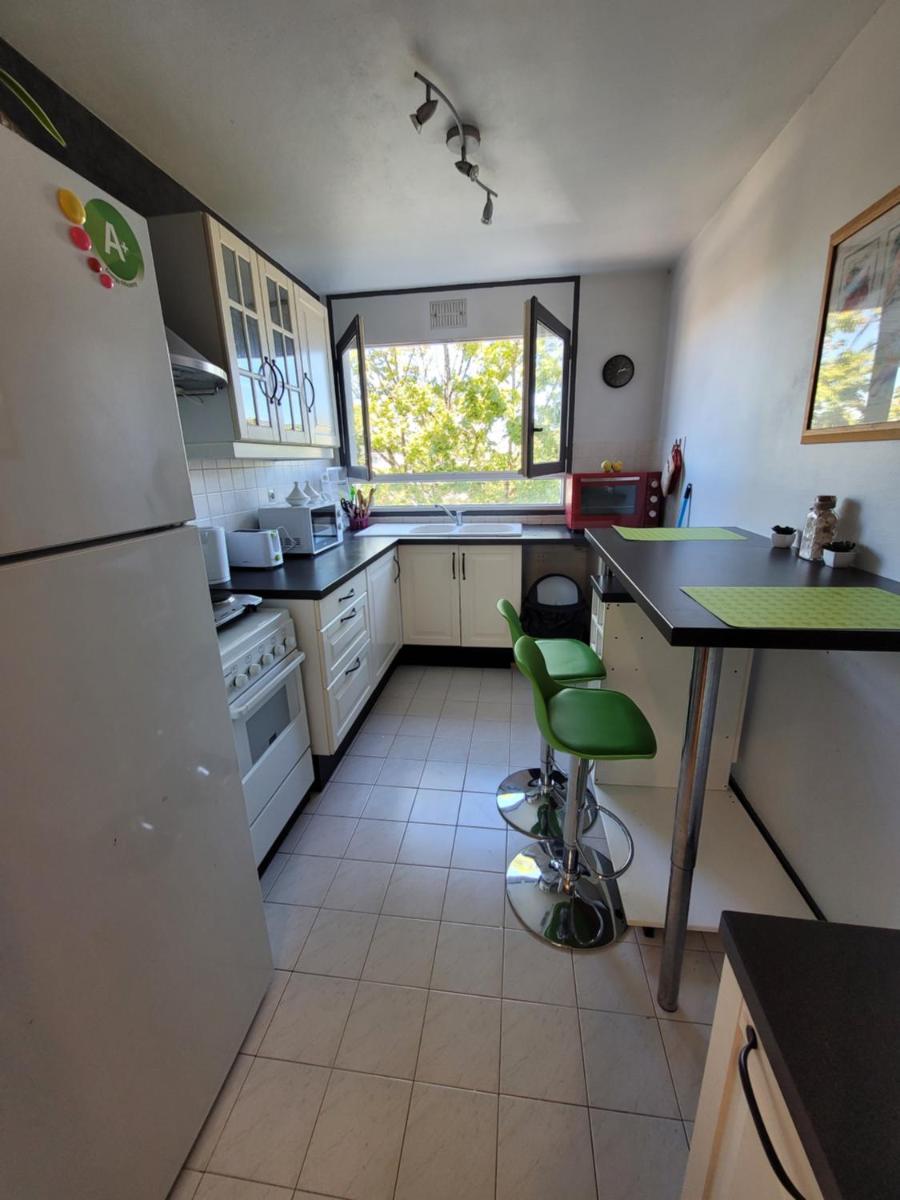 Appartement T3+balcon, près d'un centre commercial - Hizvo