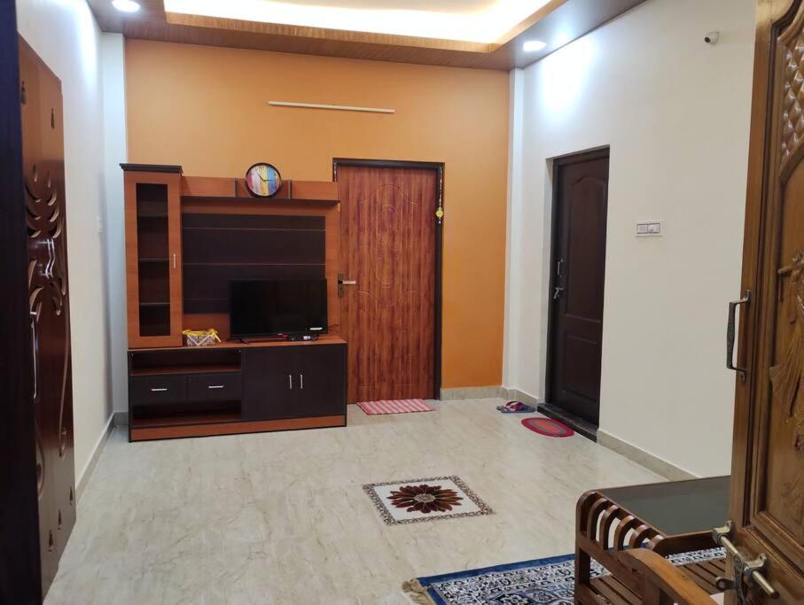 Unlisted - Housity