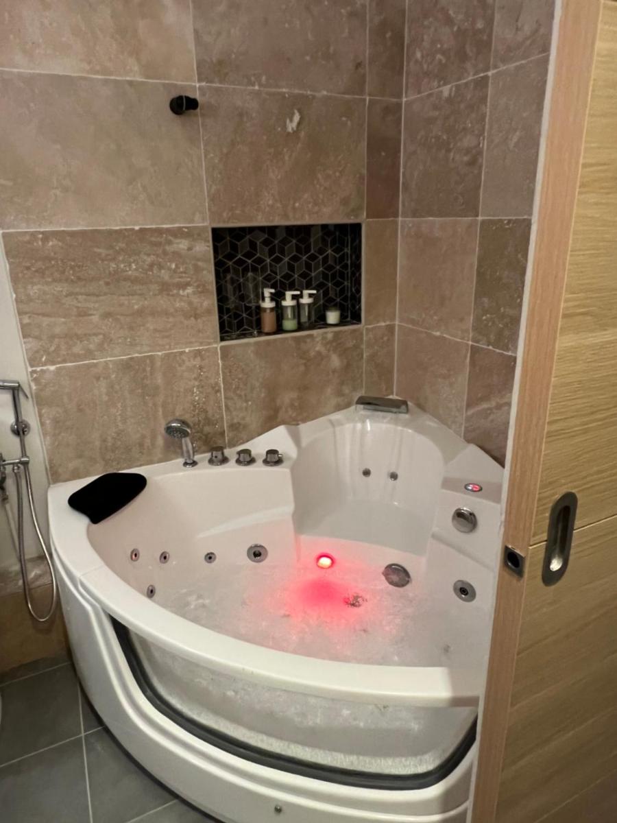 Suitetrails - Chez Manena : appartement avec Jacuzzi