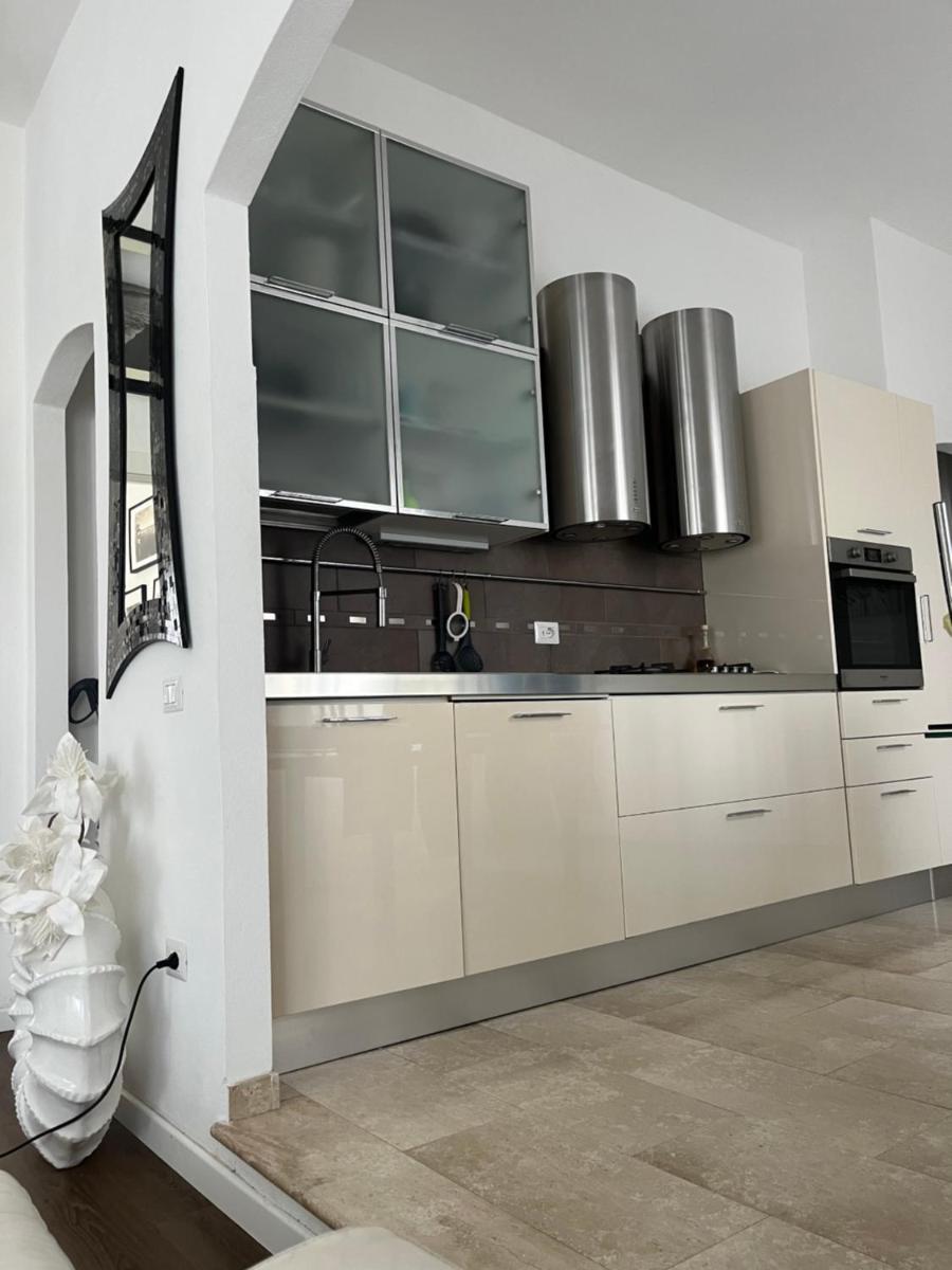 Appartamento incantevole La Maddalena vista mare CODICE IUN Q5459 - Housity