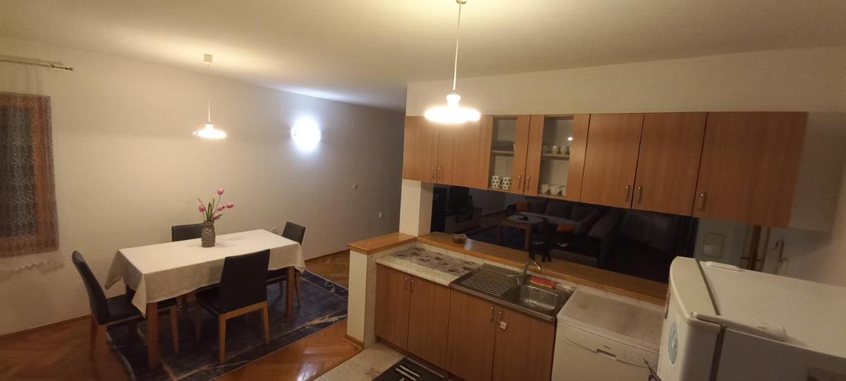 Sunrise Apartment - Housity