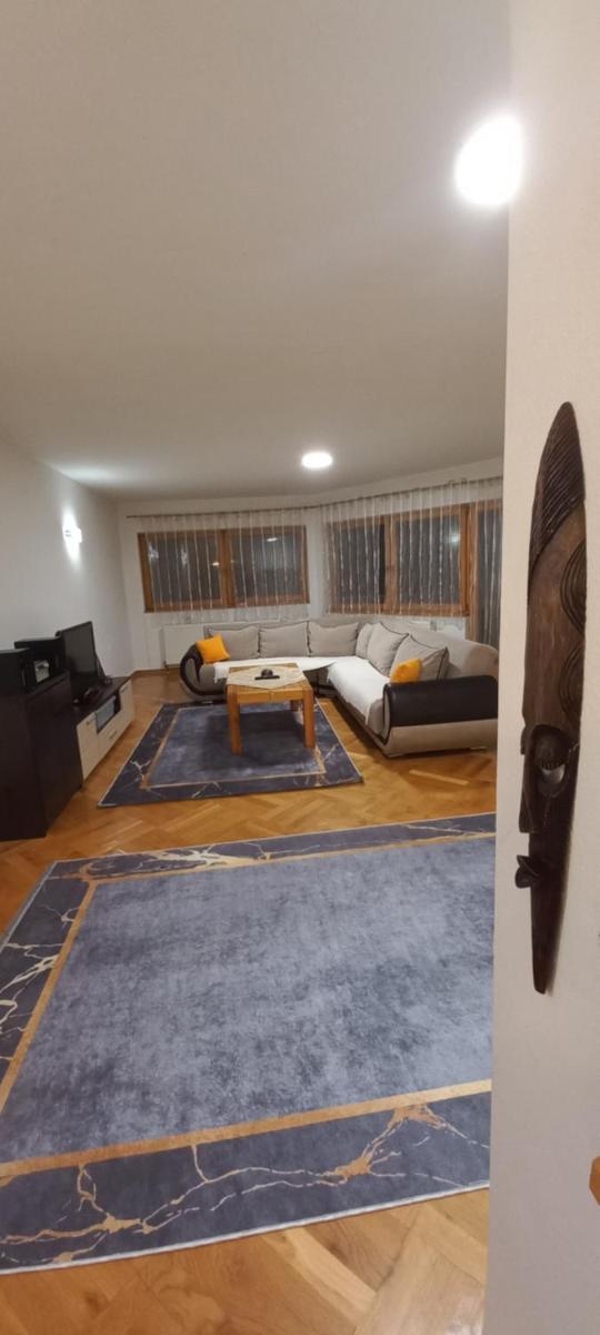 Sunrise Apartment - Housity