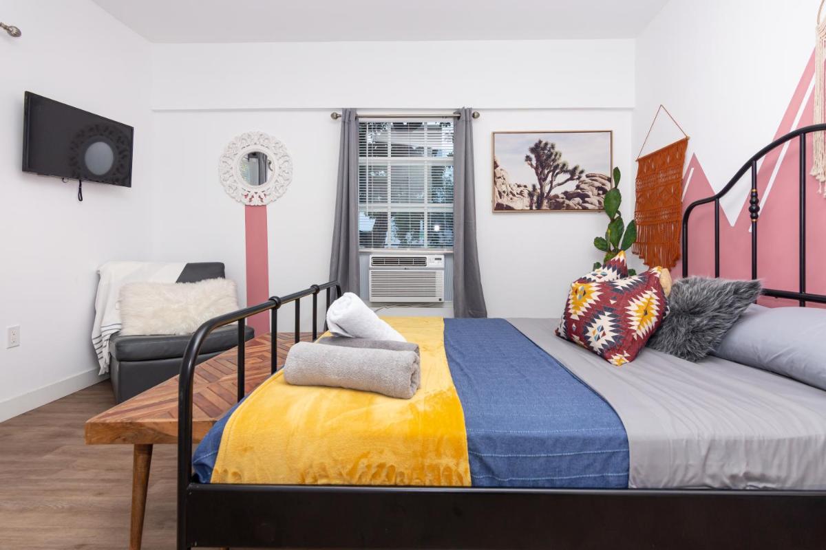 Studio with Backyard - Heart of Midtown - Wynwood - Housity