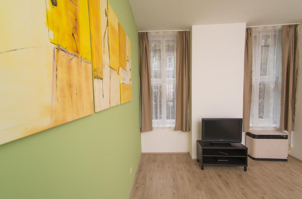 Rumbach Holiday - Housity
