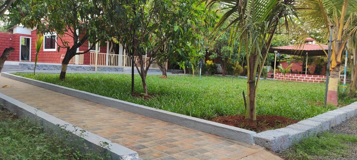 NS Brothers Farm & Resort - Housity