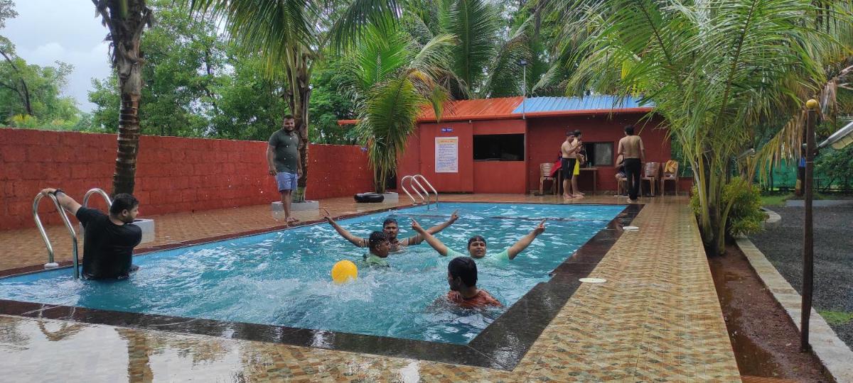 NS Brothers Farm & Resort - Housity