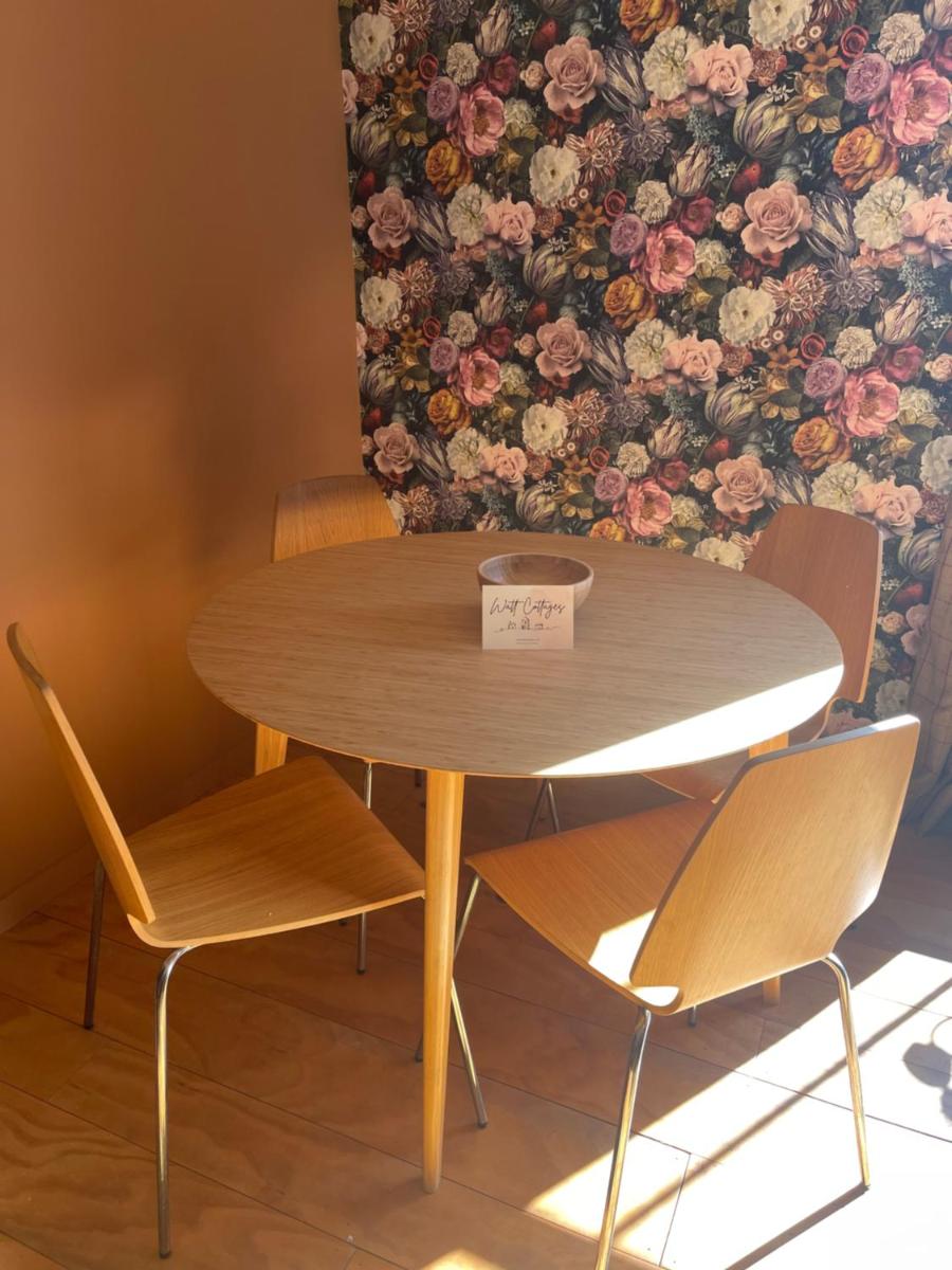 Top House -Stylish property in village location - Housity