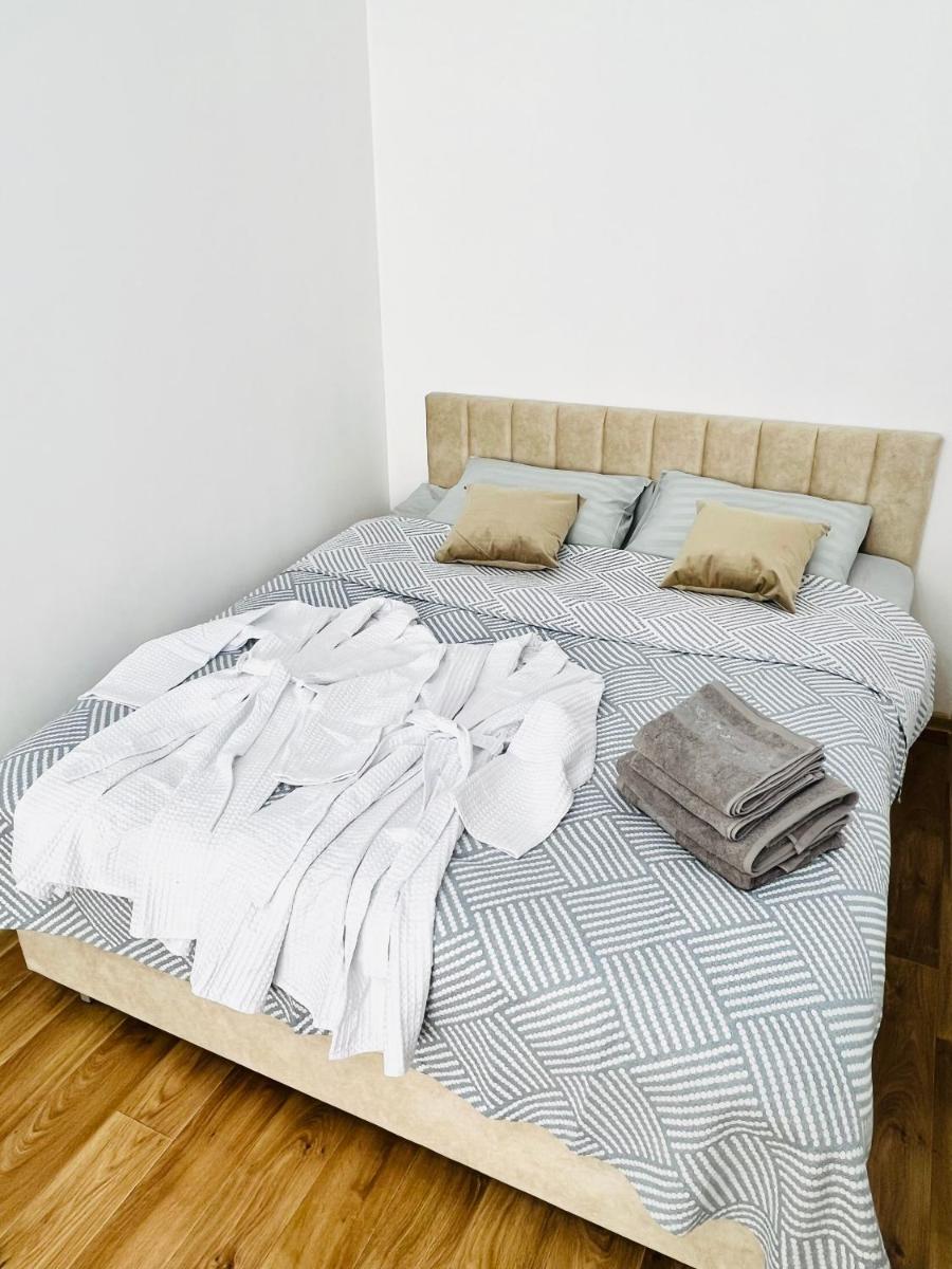 Evita Apartment - Housity