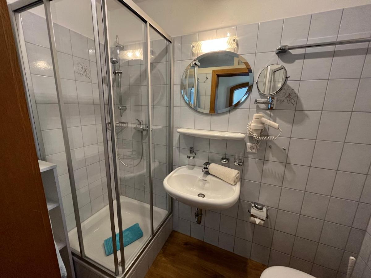 Gasthof - Pension - Adler - Housity