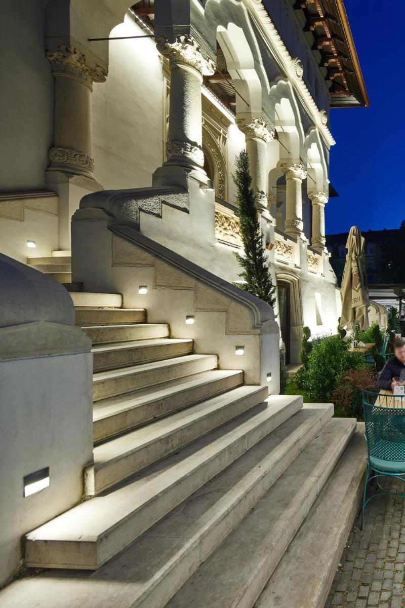 La Boheme - Housity