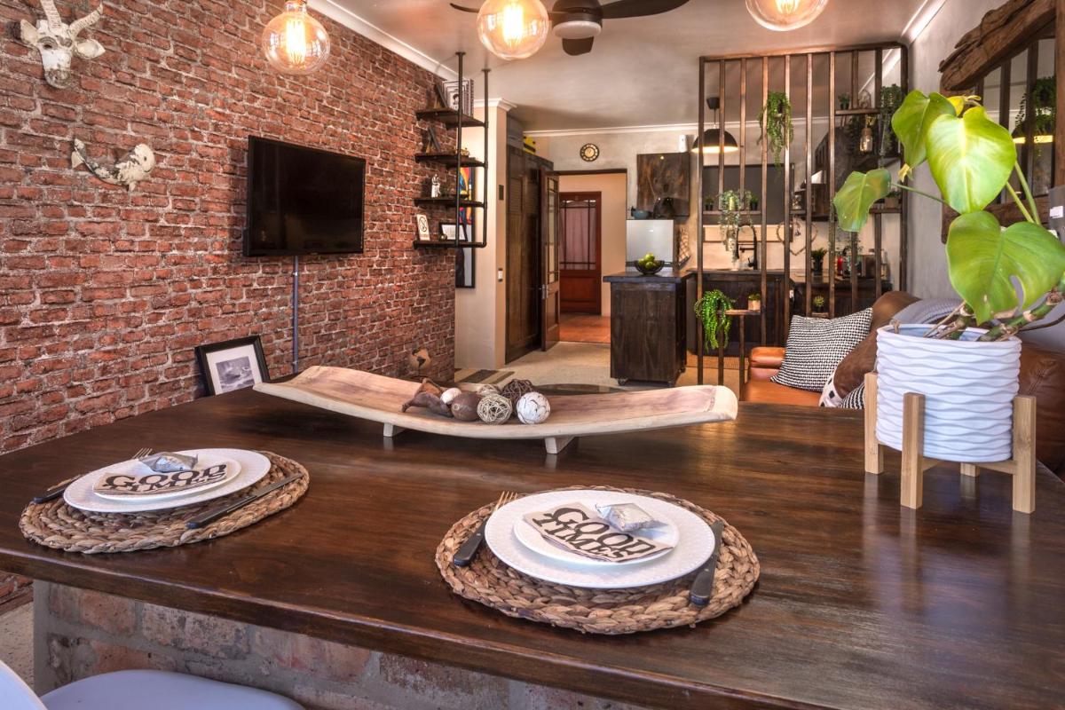 TnT on Main - Housity