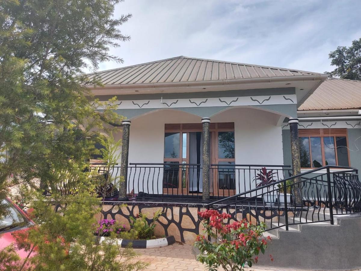 Charming House in Matugga Kampala Uganda - Housity