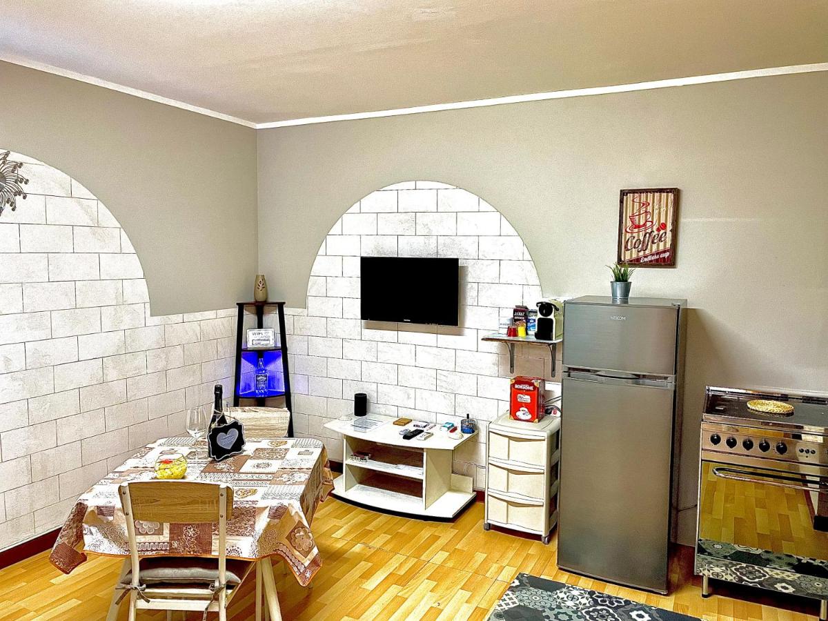 Monolocale Deluxe a 2,7 km dal mare per 2 persone - Housity