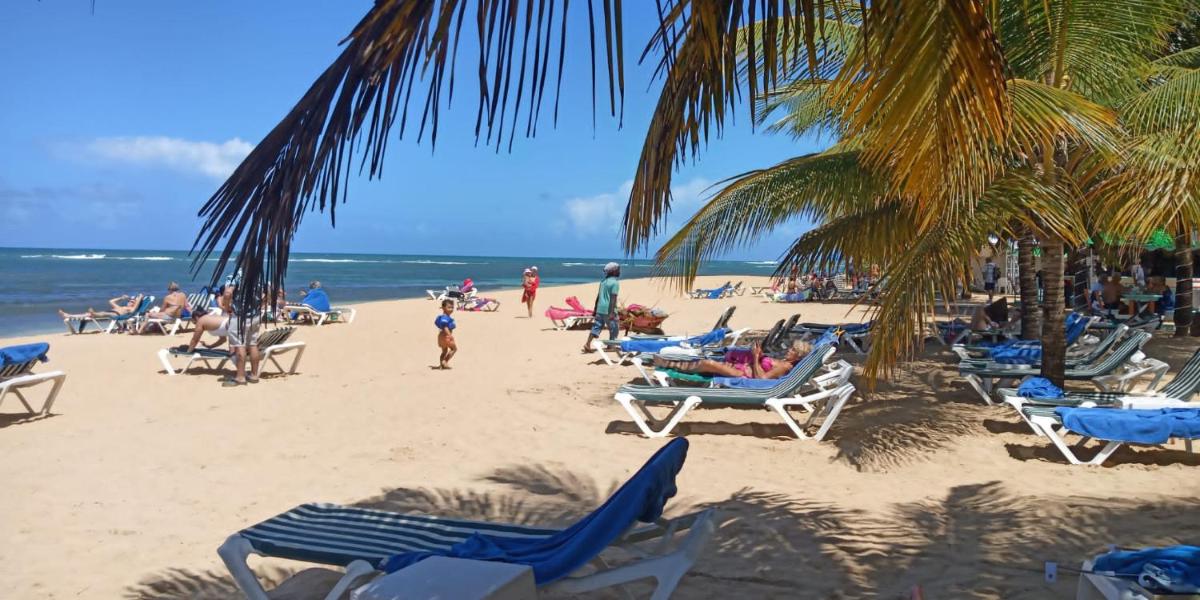 Paradise Apartment with senic pool in beach area - Housity