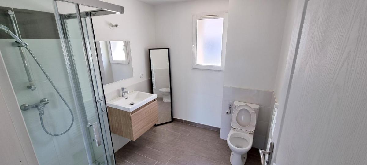 Appartement à l'entrée du village de Roquebrune - Housity