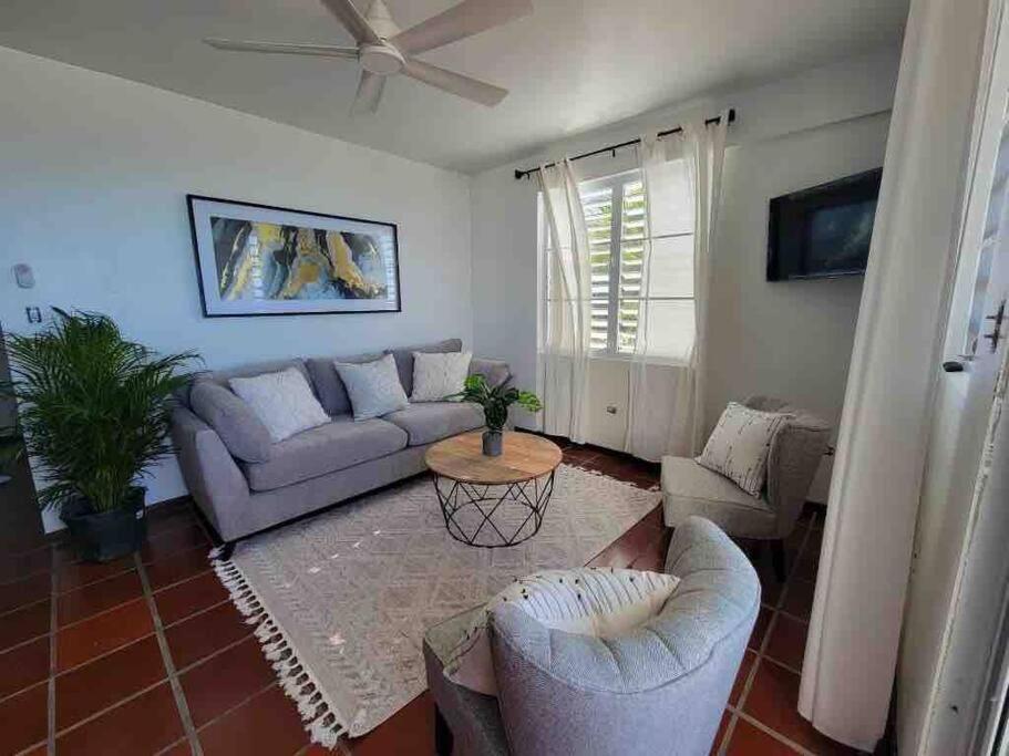 Beachfront Condo @Pico De Piedra Aguada - Housity