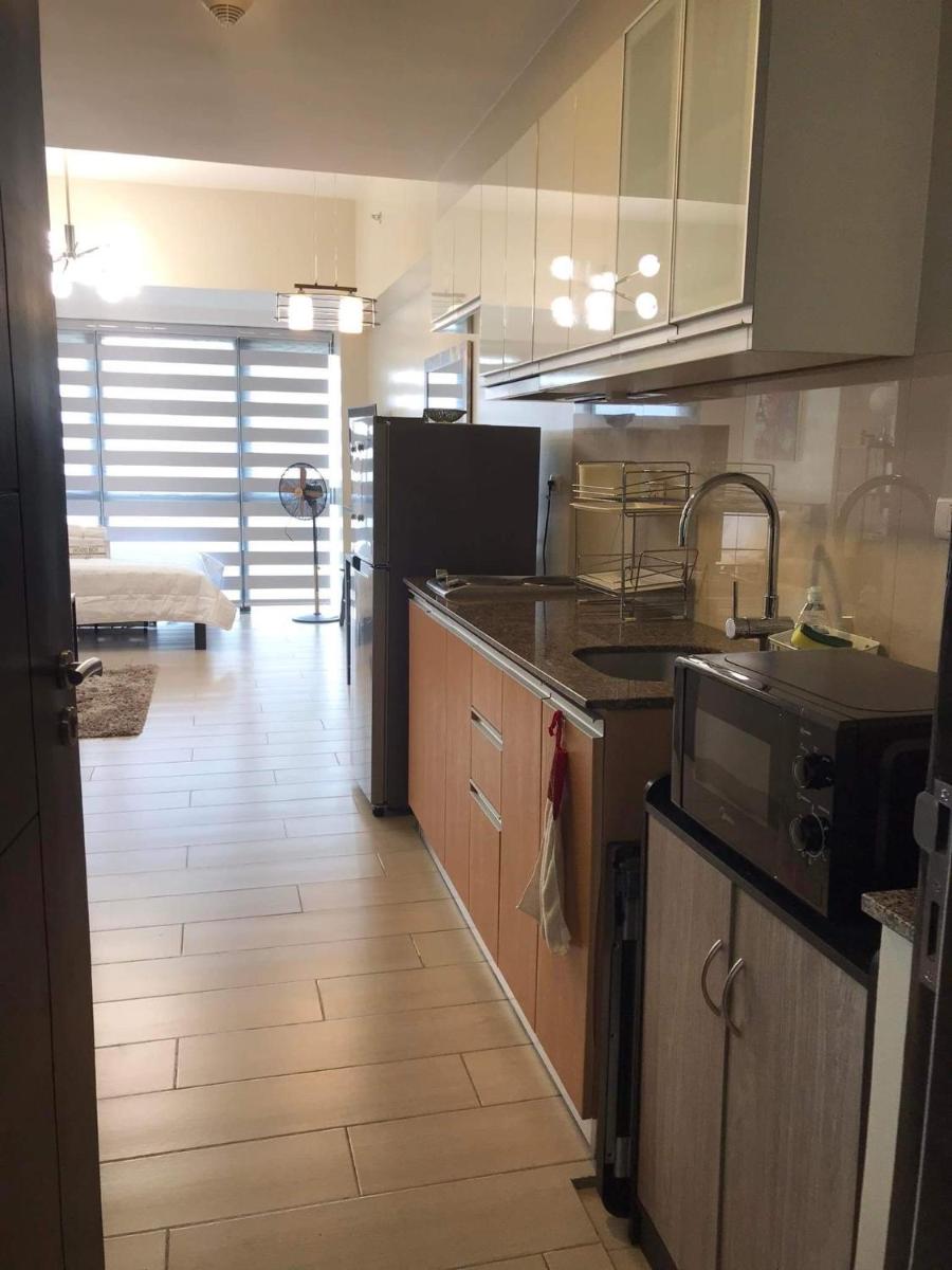 Tower 1 one eastwood avenue - Housity