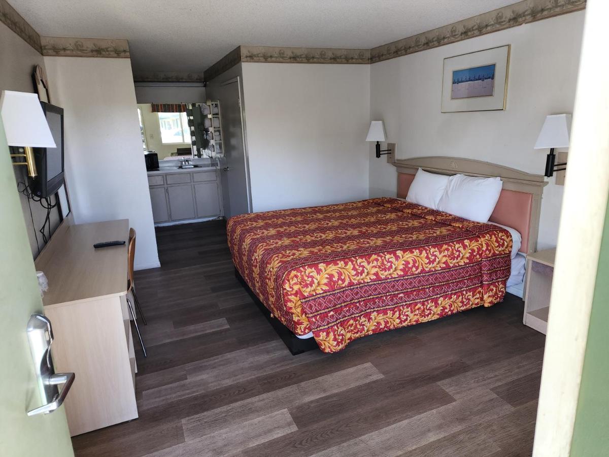 Town House Motel - Housity