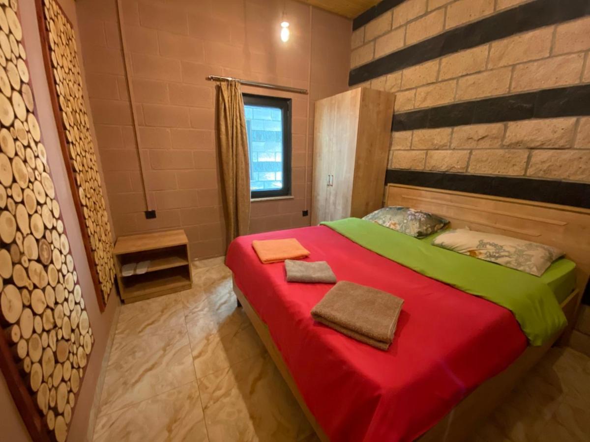 Arevik Verona 3 - Housity