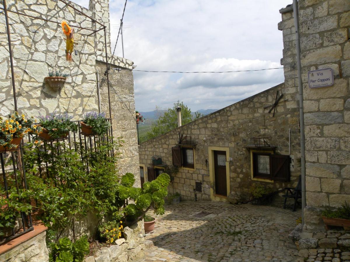 Borgo i Stritti - Housity
