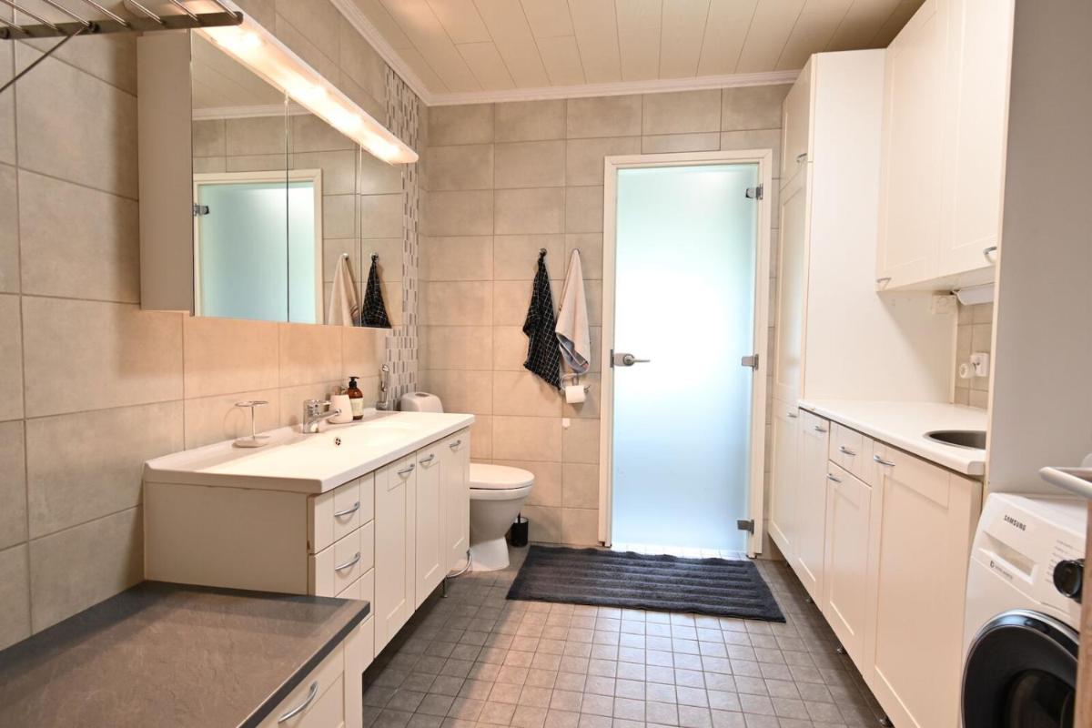Spacious residential house - Housity