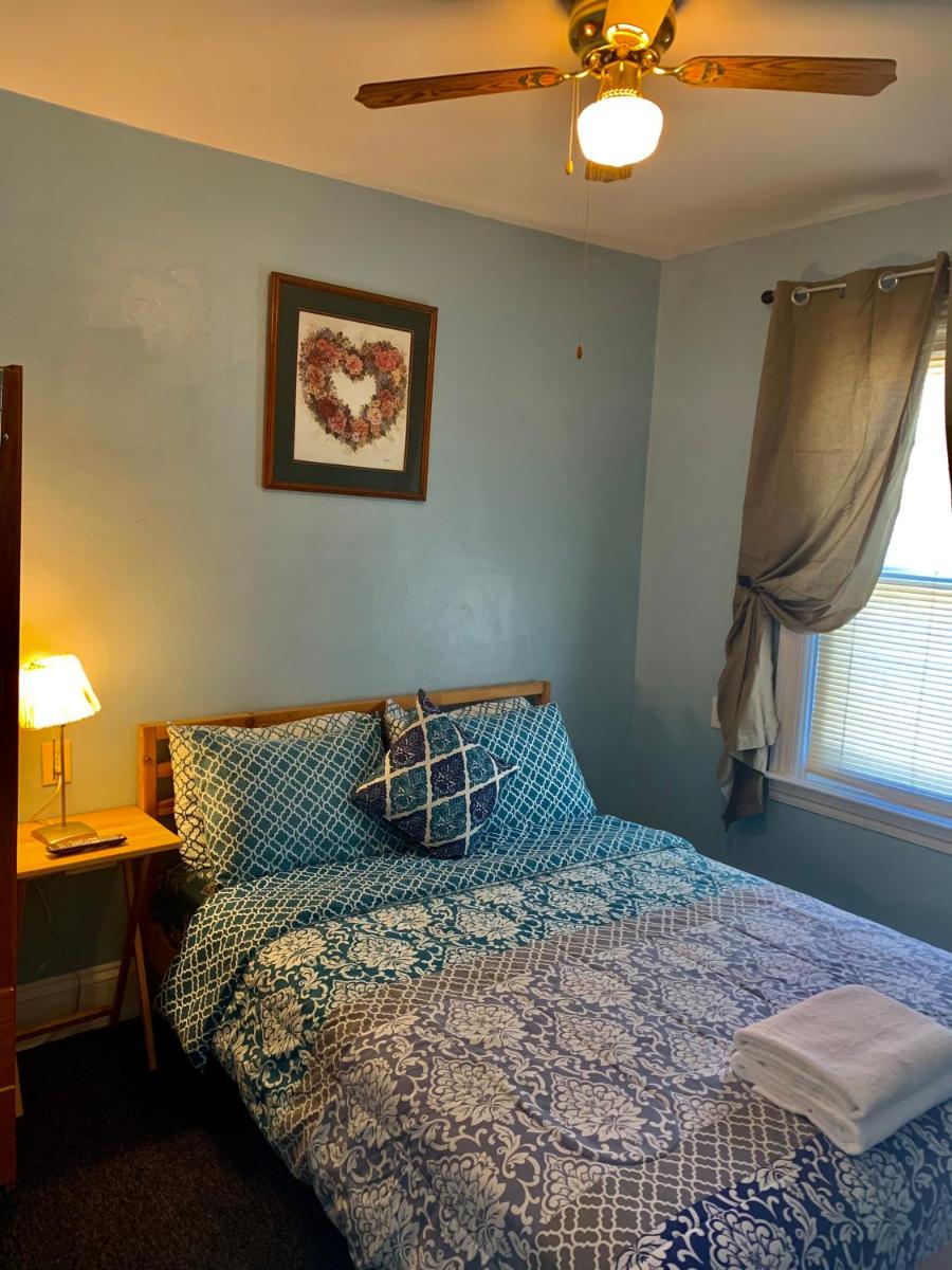 Convenient location easy to get to & Lovely home Very nice with 4 bedrooms. - Housity