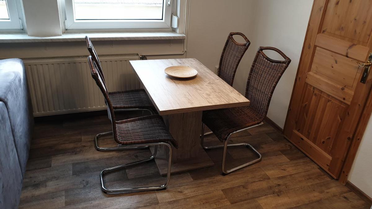 HässelHof - 80qm Ferienwohnung im Zentrum von Bad Liebenwerda - Housity