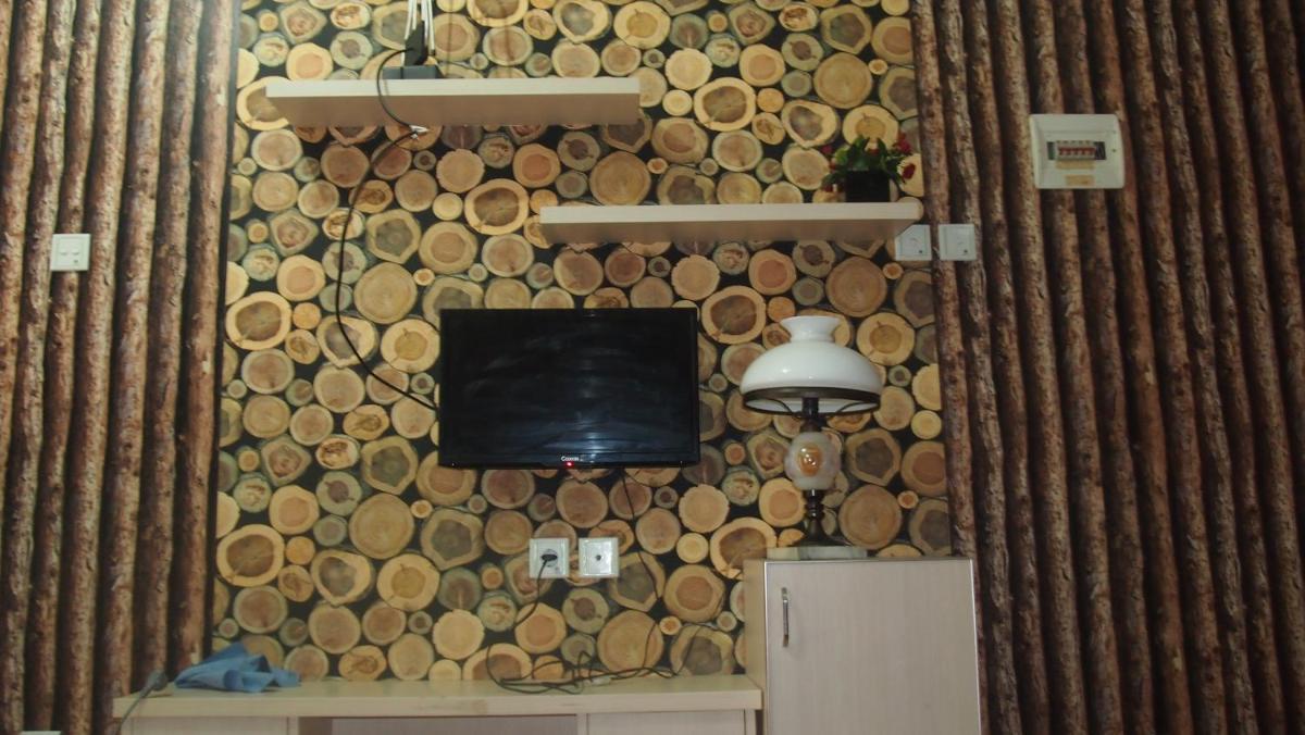 Sewa Studio Room Green Lake View Apartement, Ciputat, Tangerang Selatan - Housity