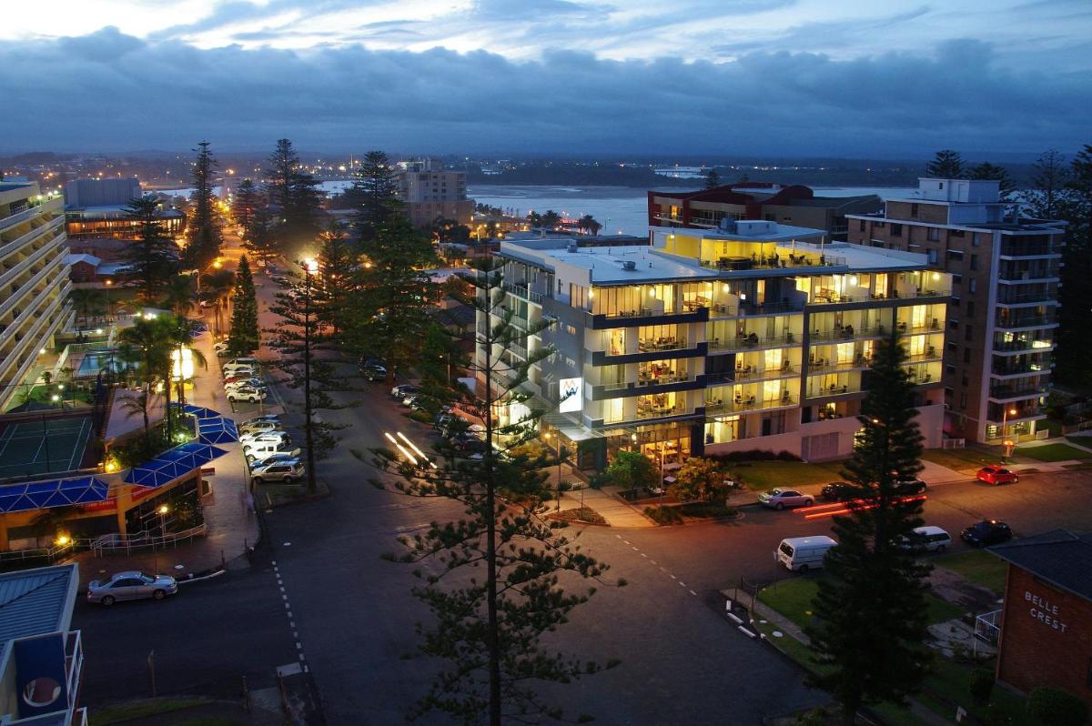 Macquarie Waters Boutique Apartment Hotel - Housity