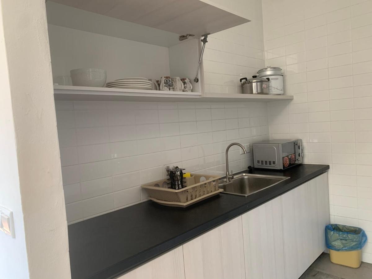 Roxy Sematan Beach Townhouse - Housity