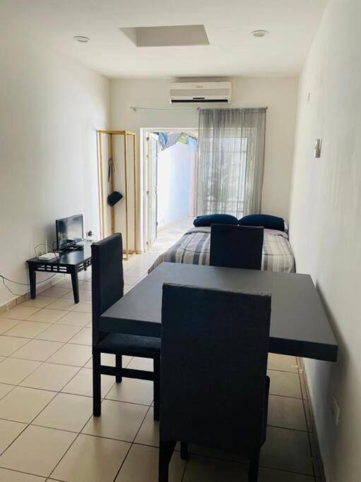 Loft COMPLETO CON ENTRADA PRIVADA Y BAÑO INTEGRADO - Housity