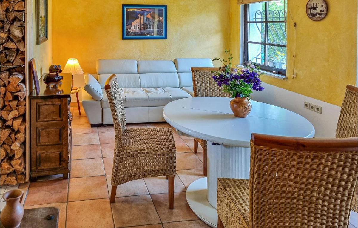 Gorgeous Home In Tharandt With Wifi - Housity