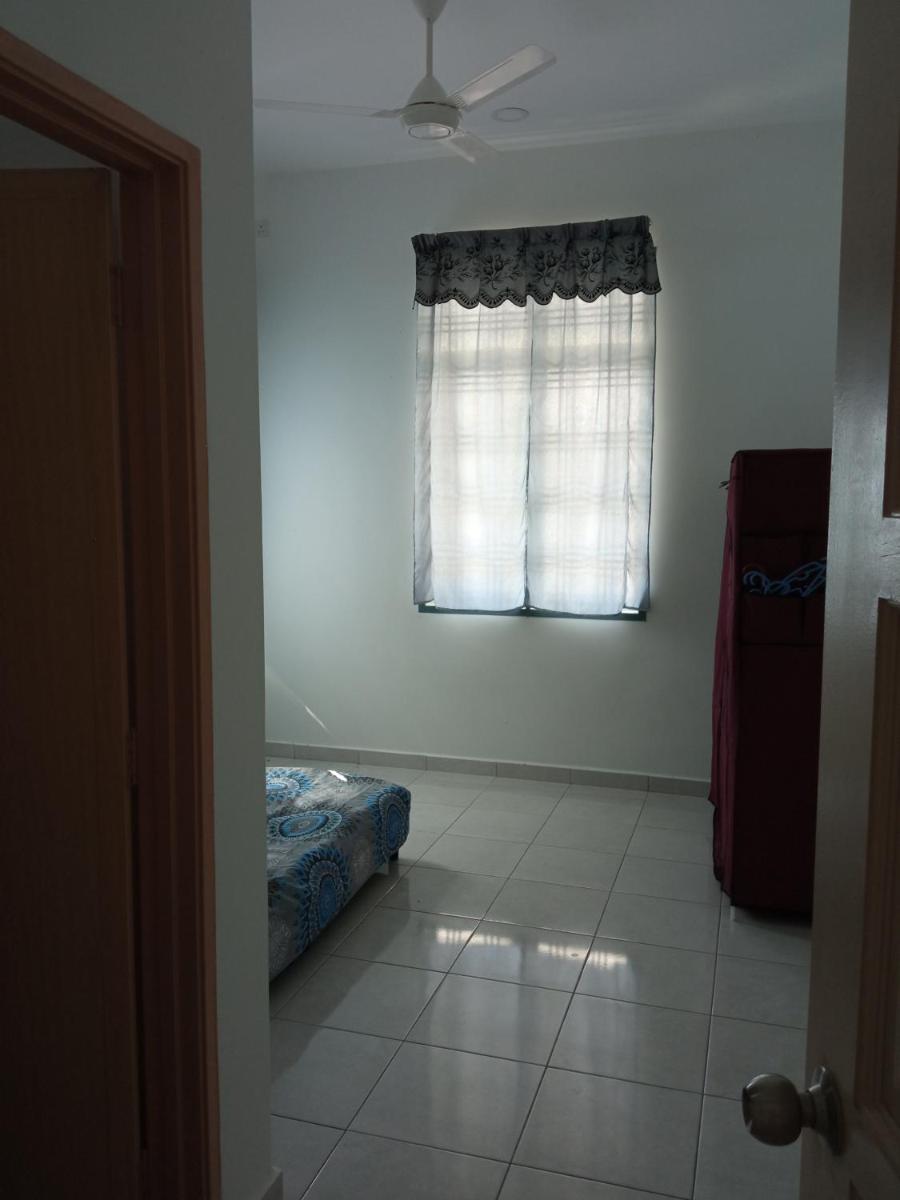 Suitetrails - Homestay Semanis Honeydew Pekan Sik