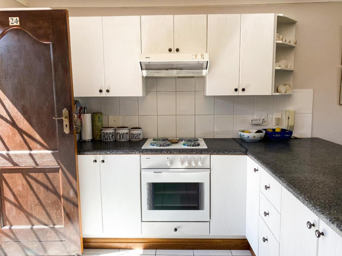 24 Summerplace - Housity