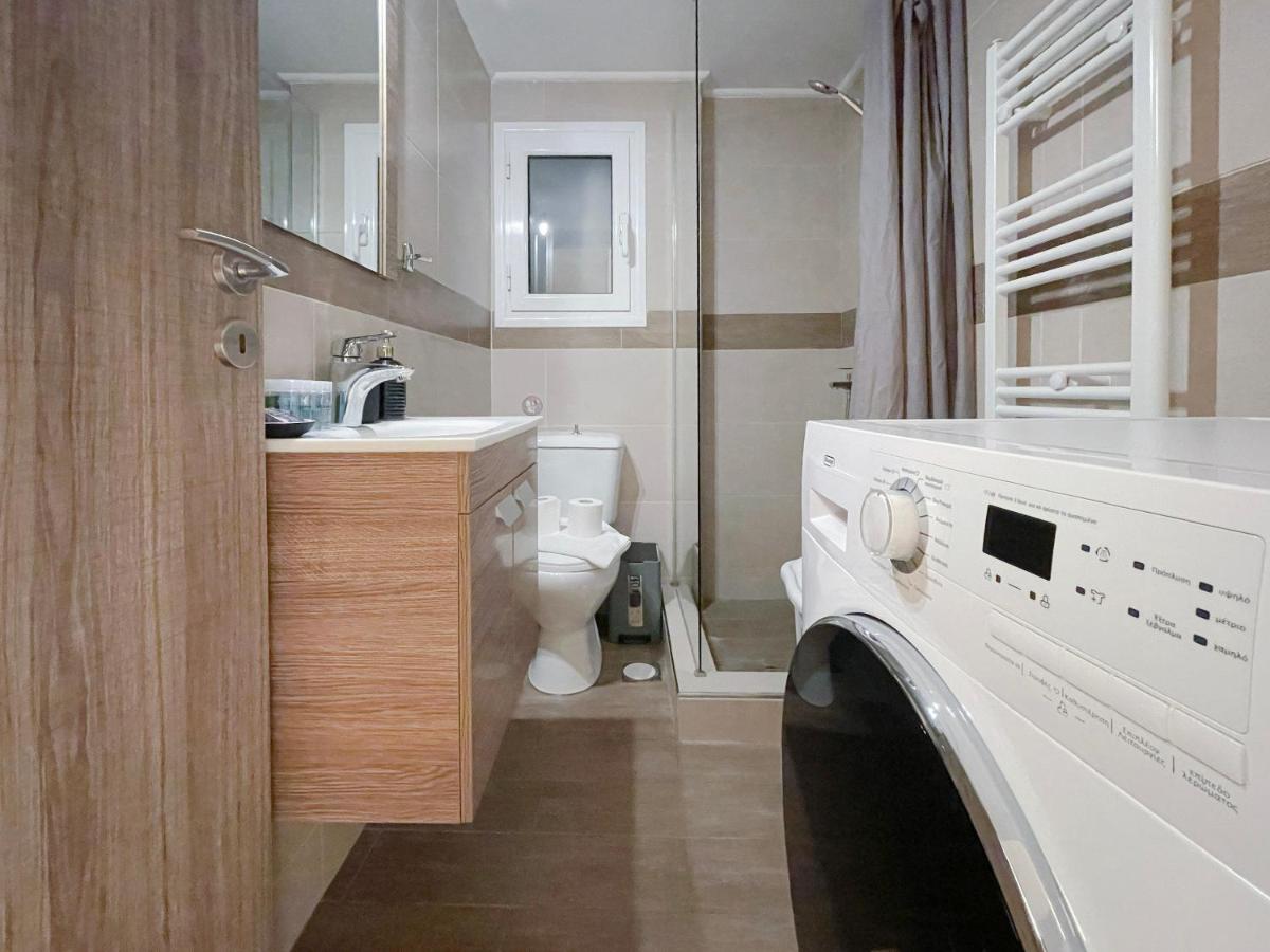 Key Biscayne Charming 50sqm Apt In Paleo Faliro - Housity
