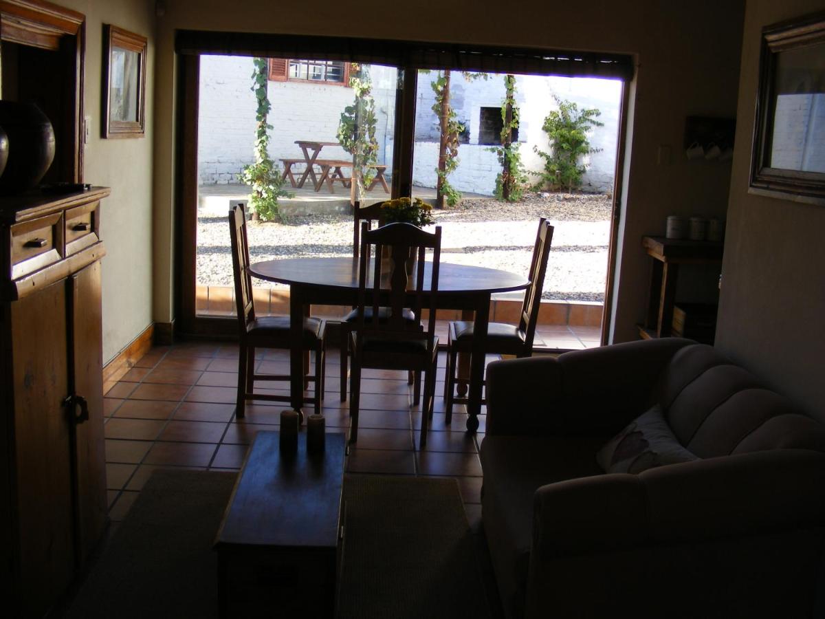 Pepper Tree Accommodation - Housity