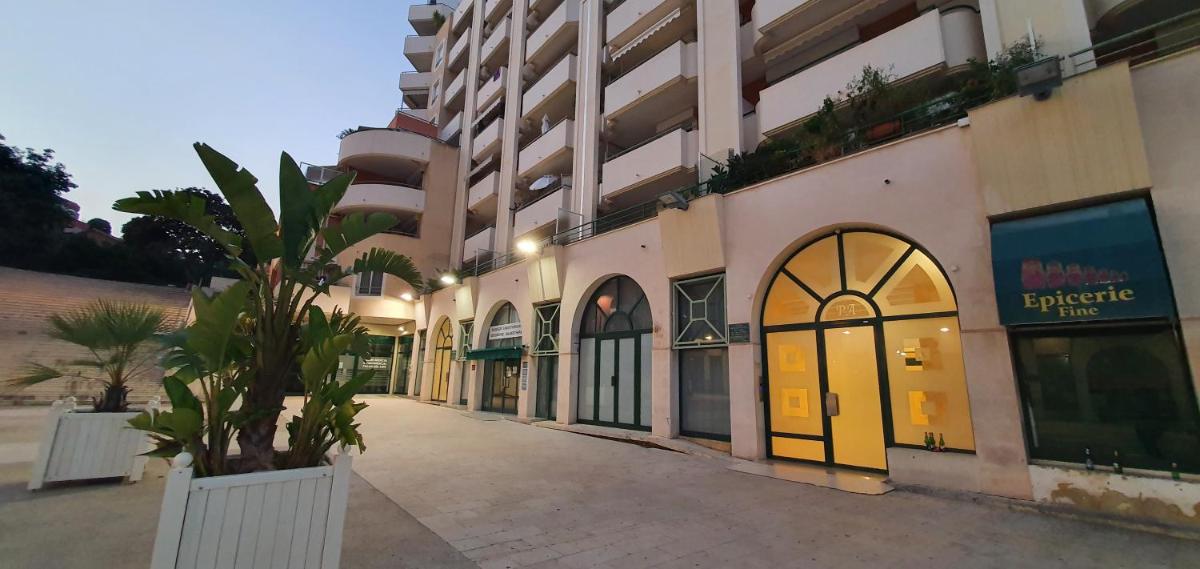 Lovely 1 bedroom vacation home with free parking. - Housity