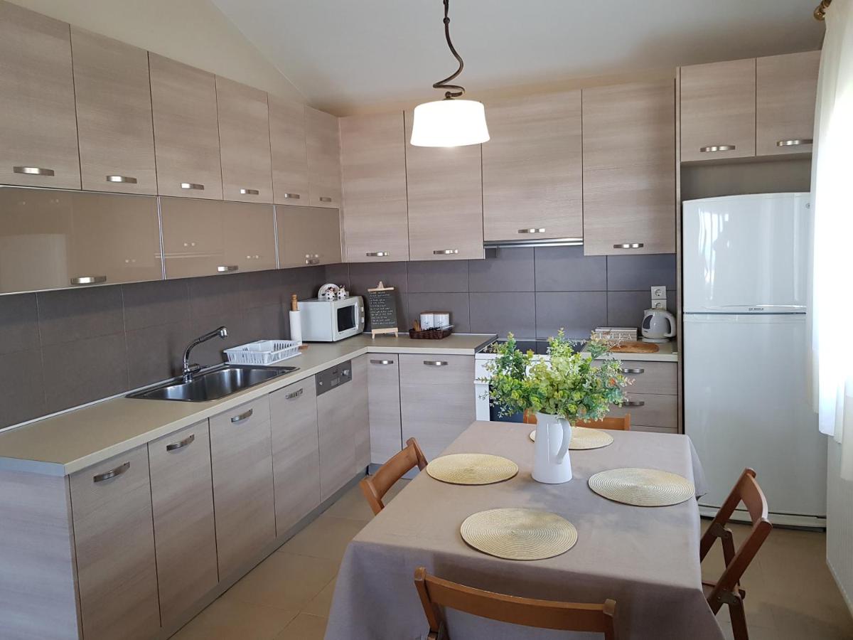 Beach house in Skala Polichnitou, Lesvos, Greece - Housity