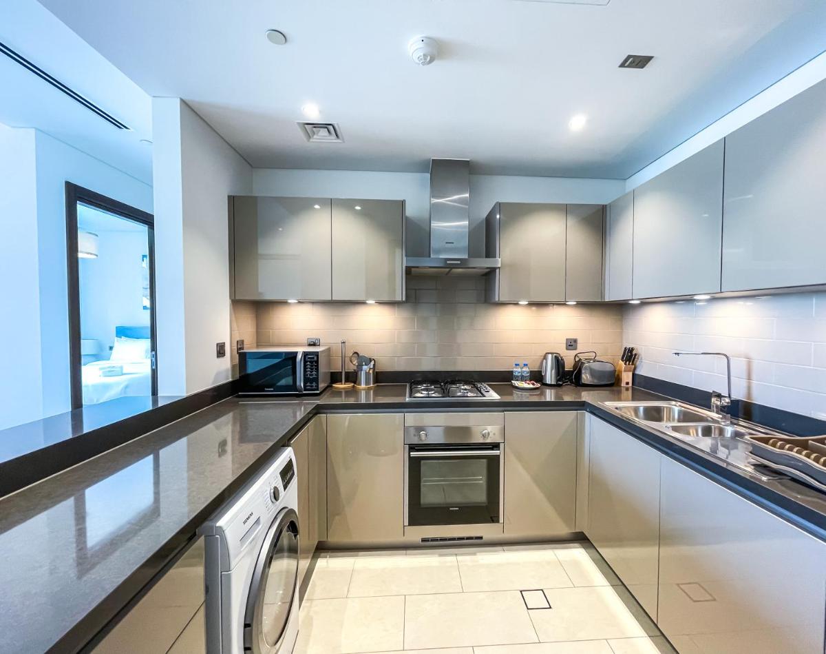 STAY BY LATINEM Luxury 1 Bedroom Holiday Home G2 - 2726 near Burj Khalifa - Housity